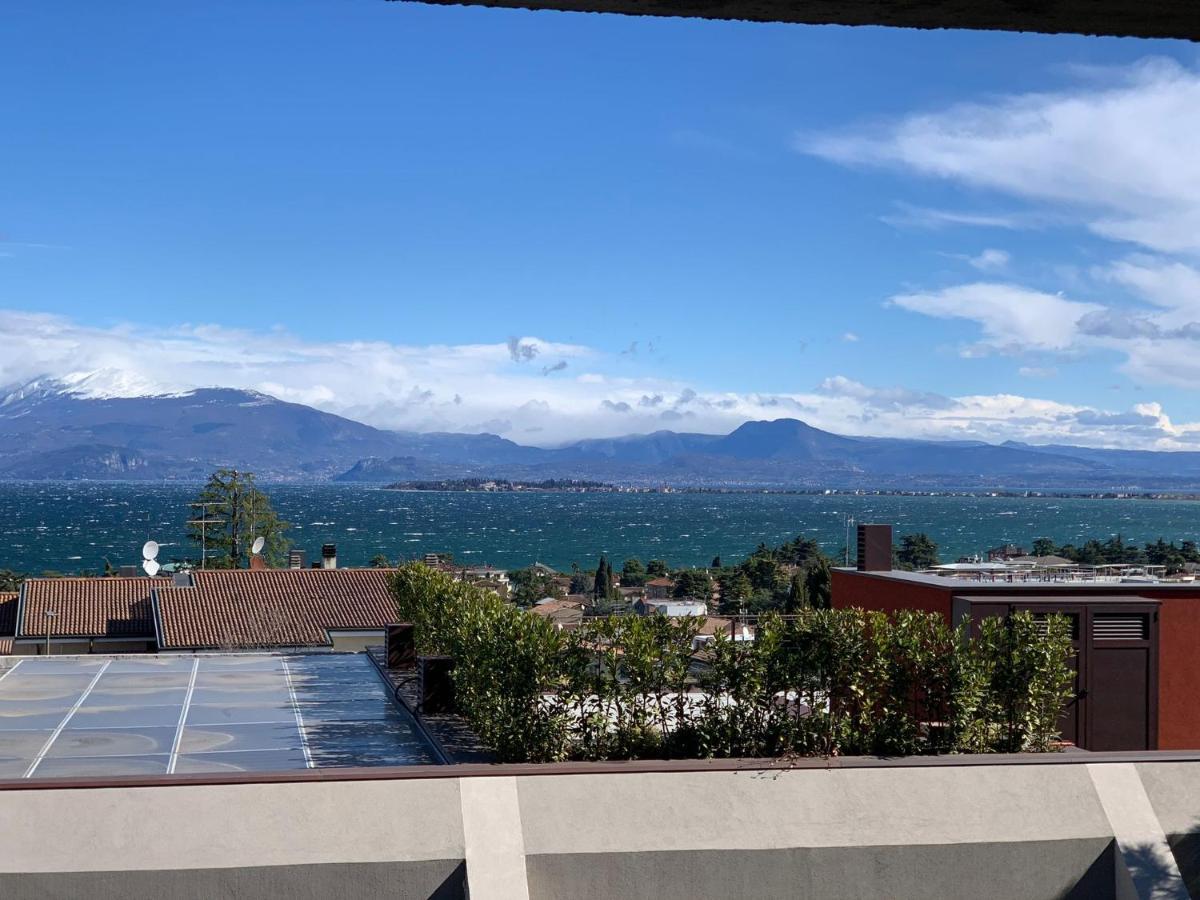 Panoramapartment Desenzano del Garda Buitenkant foto