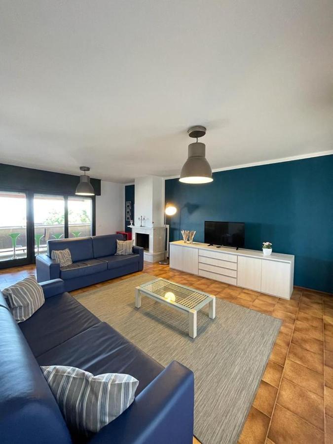 Panoramapartment Desenzano del Garda Buitenkant foto