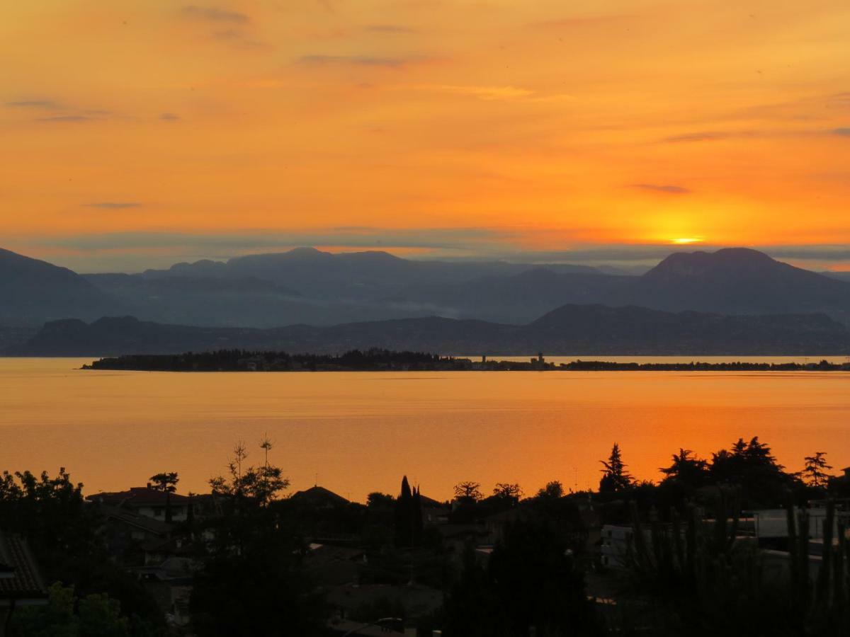 Panoramapartment Desenzano del Garda Buitenkant foto